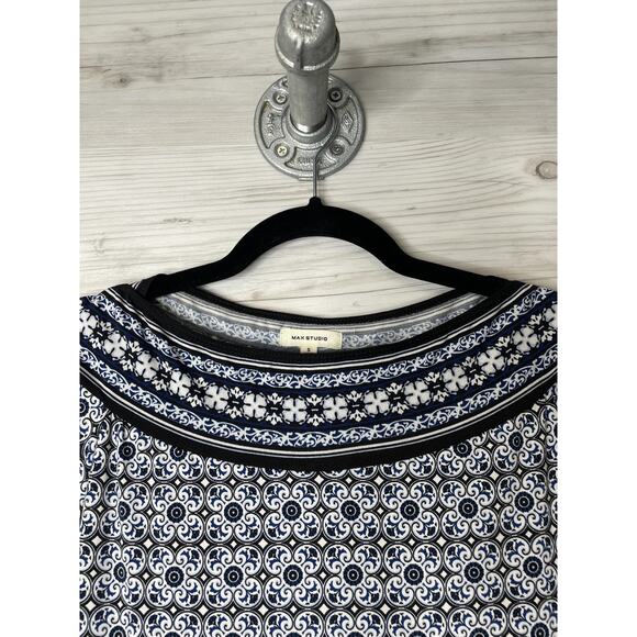 Max Studio Shirt Womens Small Blue White Boho Print Stretch Pullover 3/4 Sleeve - Picture 2 of 9